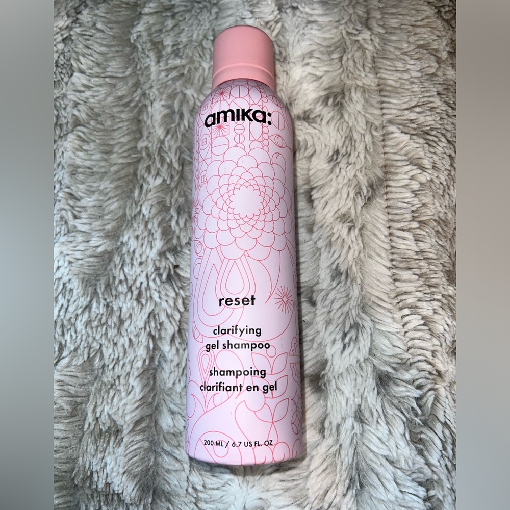 Amika shampoo